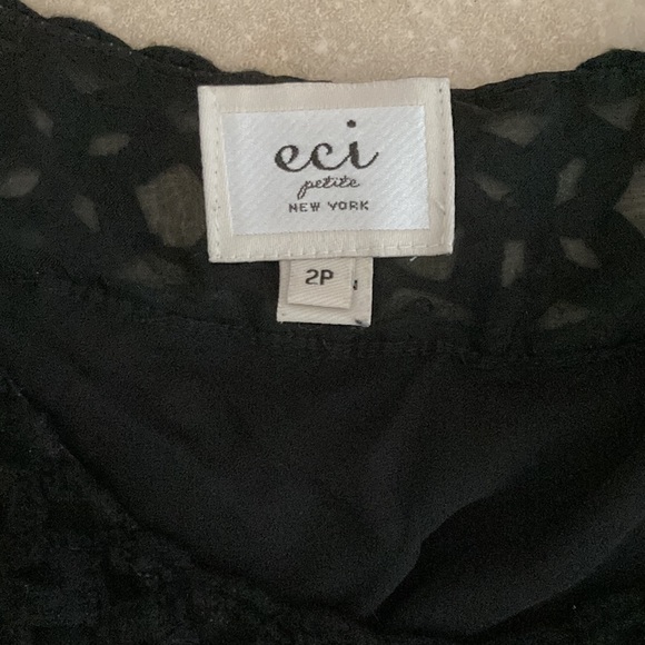 eci New York sleeveless top, size 2P - Picture 3 of 3